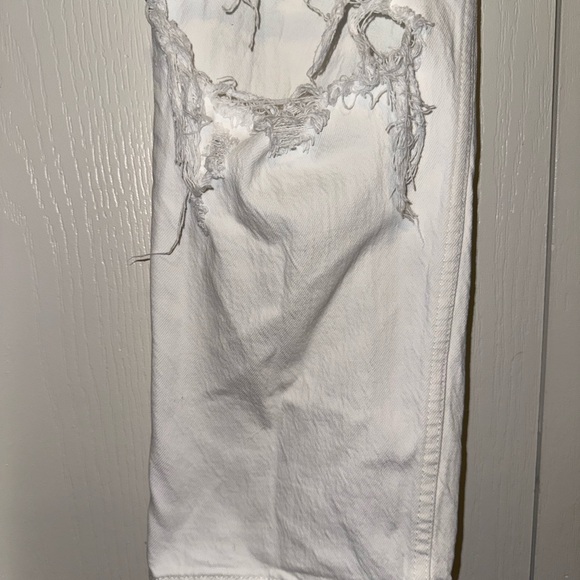 Abercrombie and Fitch Curve Love Ultra High Rise Ankle Straight Distressing Jean - Picture 2 of 16